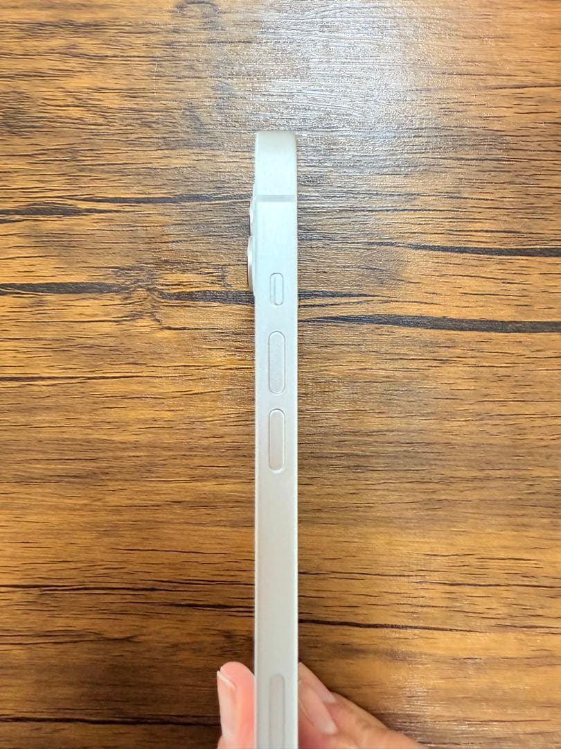 Apple iPhone 14 256GB スターライト