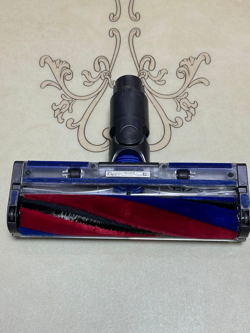 dyson デジタルスリム　SV18 コードレス掃除機