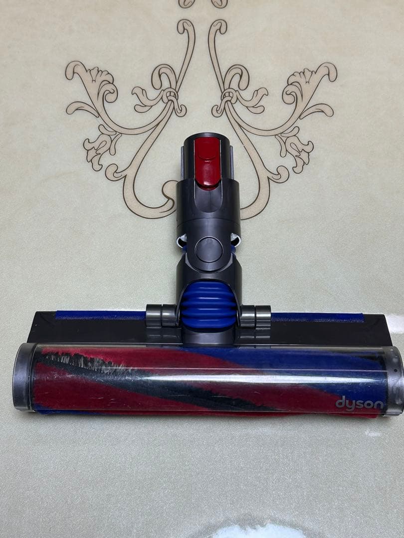 dyson デジタルスリム　SV18 コードレス掃除機