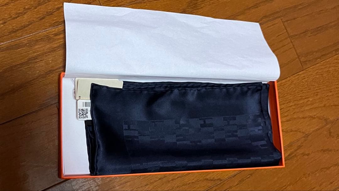 エルメス　ポケットチーフ 45 ファソネ・グランH ハンカチ　スカーフ