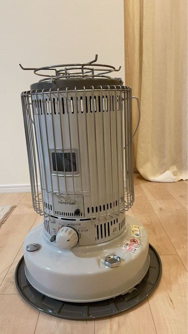トヨトミ KS-67H 対流形ストーブホワイト 電子点火 動作確認済み 箱付き