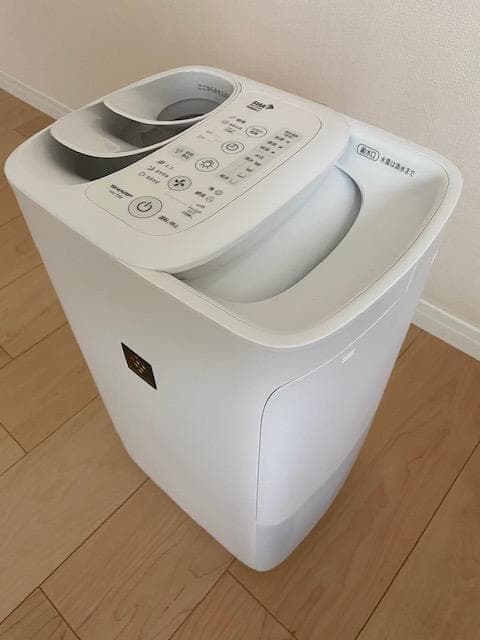 2025年9月購入 SHARP プラズマクラスター加湿器 HV-T55-W