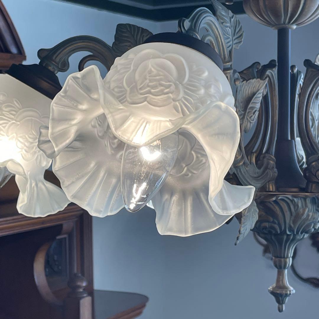 r179 IDC大塚家具 真鍮製 6灯シャンデリア 豪華でクラシックなデザイン