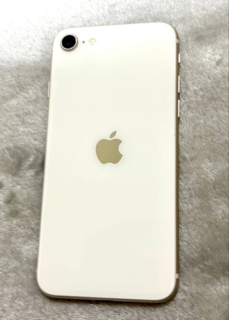 【美品】Apple iPhone SE第3世代本体StarlightSIMフリー