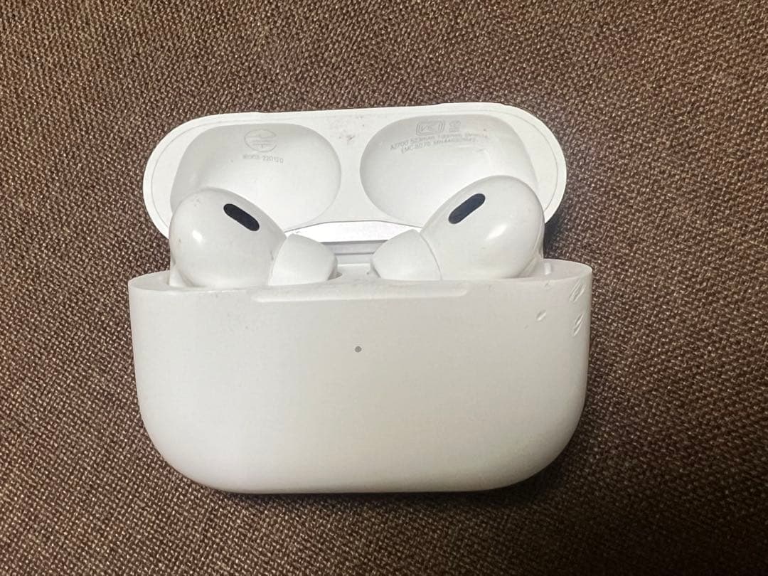 AirPods Pro （第2世代）正規品　Lightningタイプ