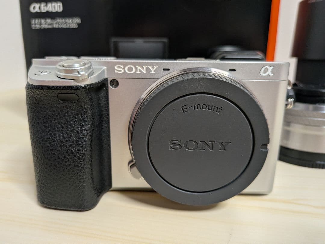 【専用品】Sony α6400 ミラーレス一眼 2レンズ付き