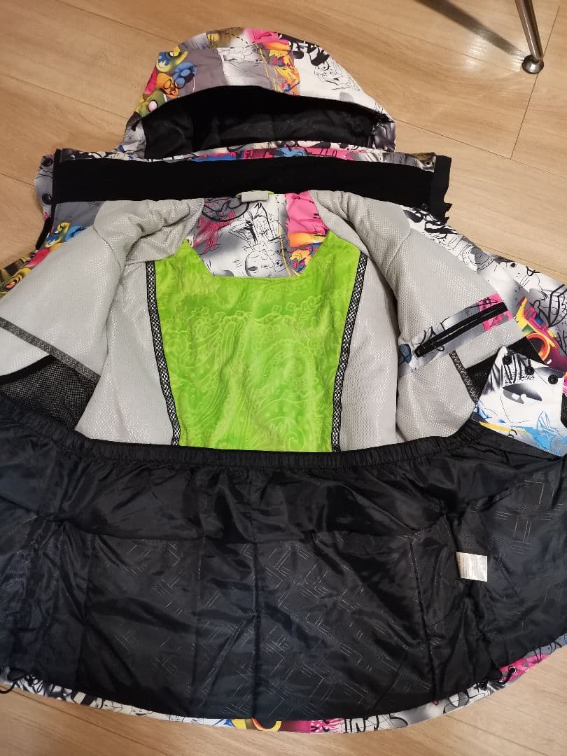 カラフルスキーウェアセット（ジャケット・パンツ・小物）