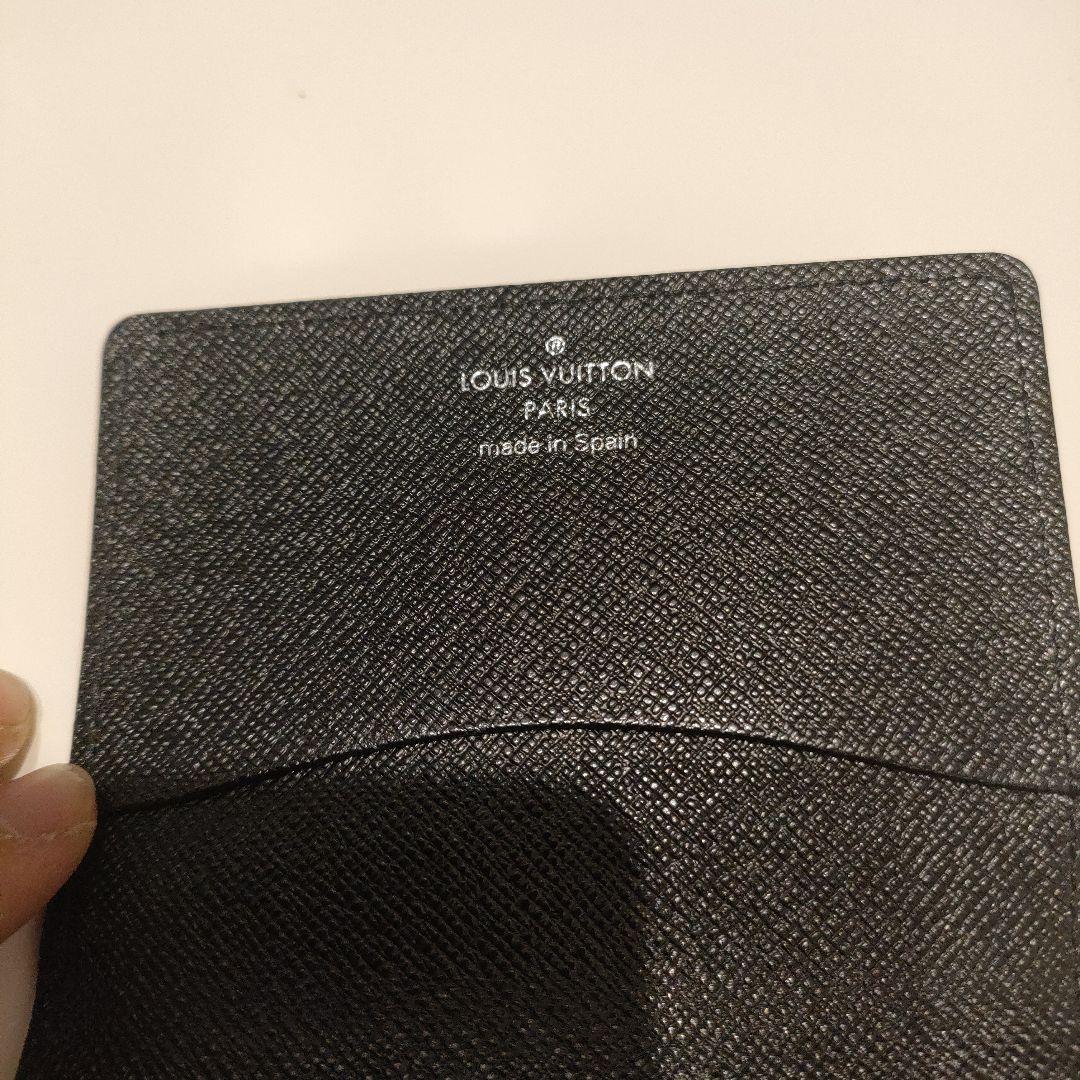 Louis Vuitton 黒 エピ 名刺入れ