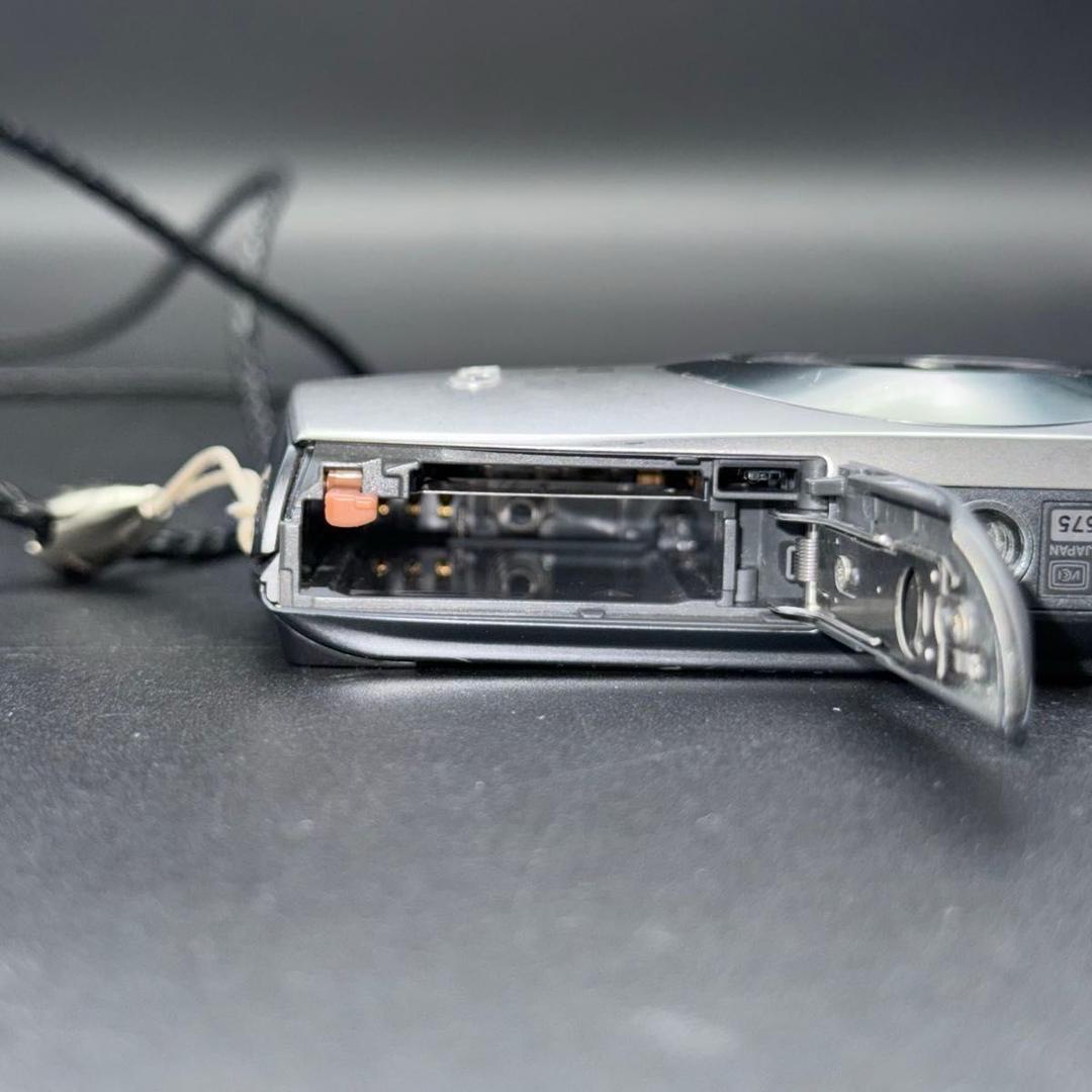 【ジャンク品】 Canon IXY 31S シルバー　本体