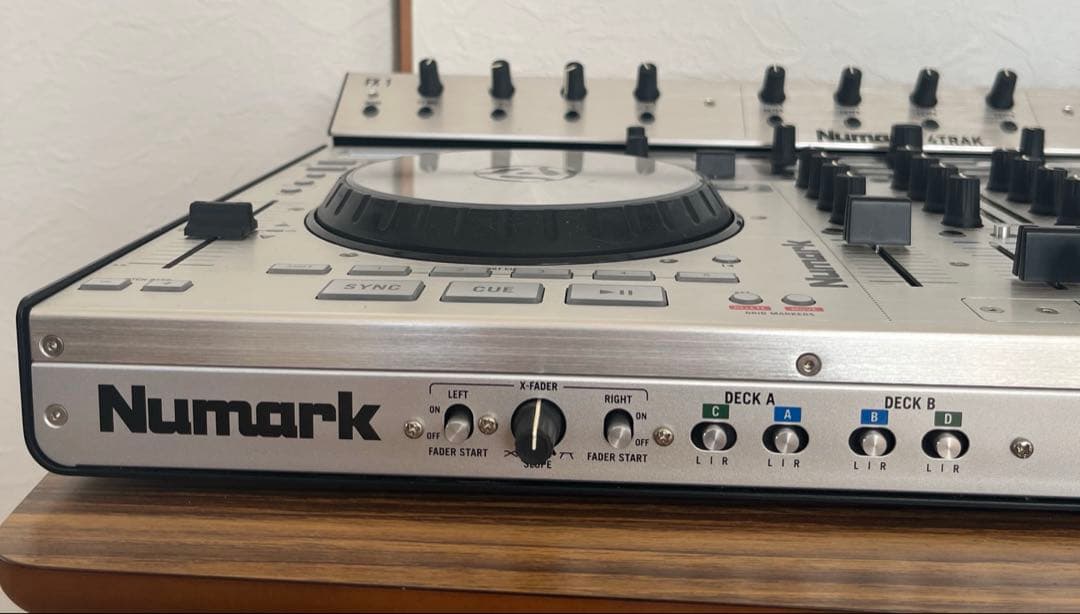 ③激レア　Numark ヌマーク4TRAK DJコントローラー