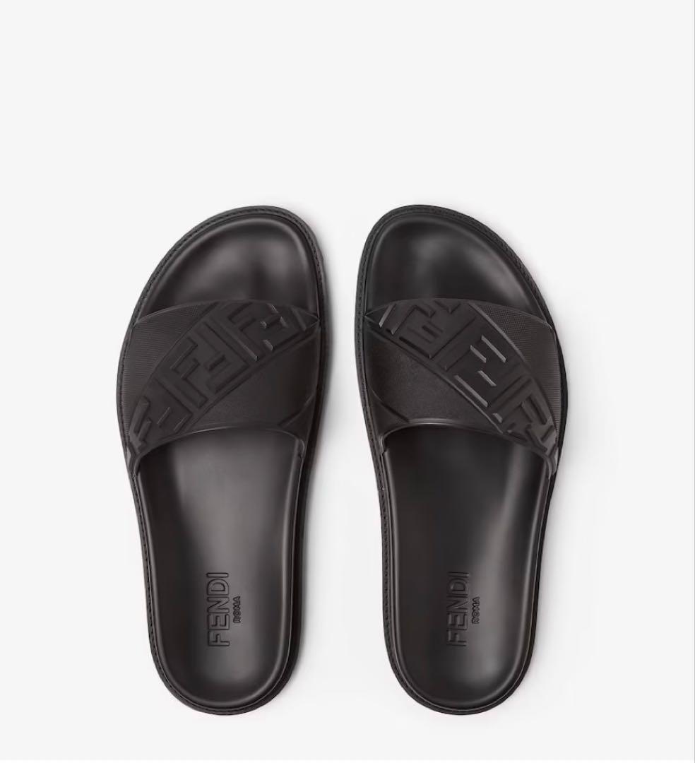 FENDI サイズ8 新品 ラバー サンダル 国内正規品 黒色