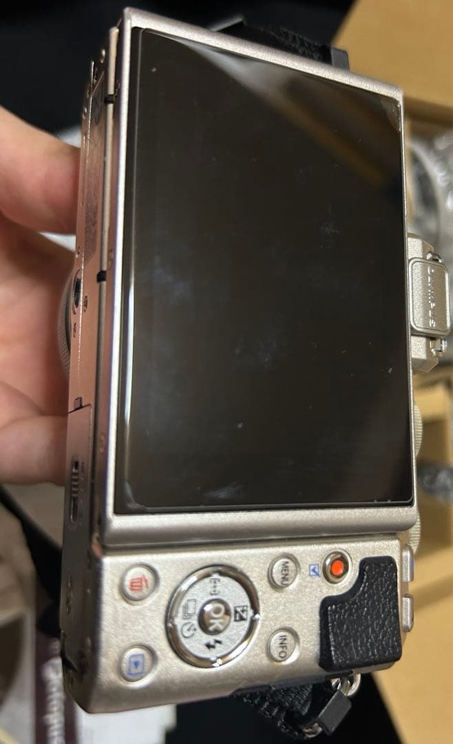 中古オリンパス PEN E-PL7 ダブルズームレンズキット