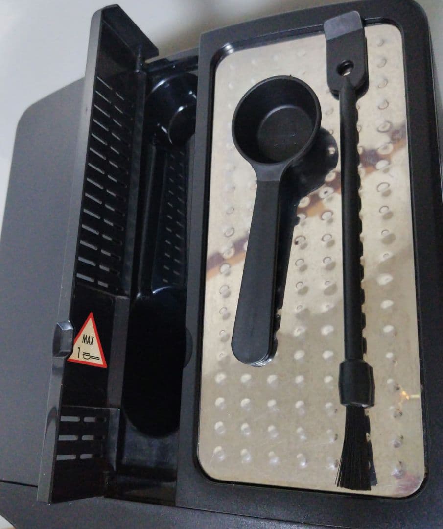 デロンギ MAGNIFICA ESAM1000SJ エスプレッソマシン