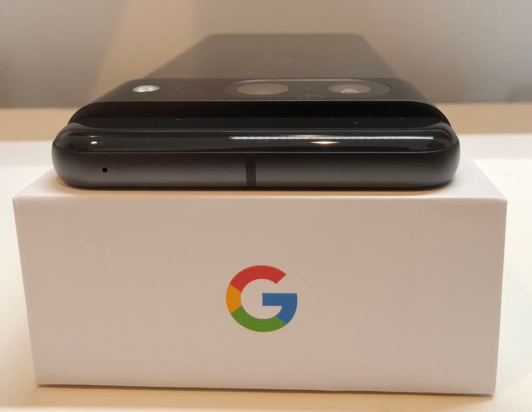 美品 Google Pixel 8 128GB Obsidian SIMフリー