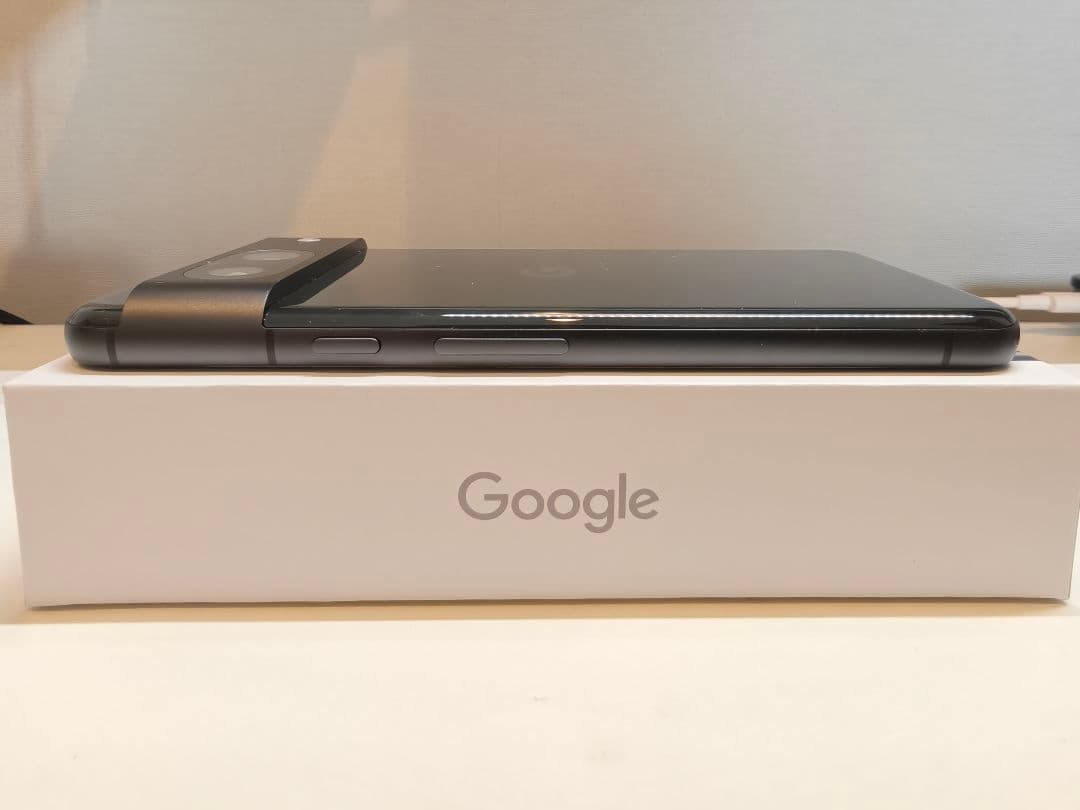 美品 Google Pixel 8 128GB Obsidian SIMフリー