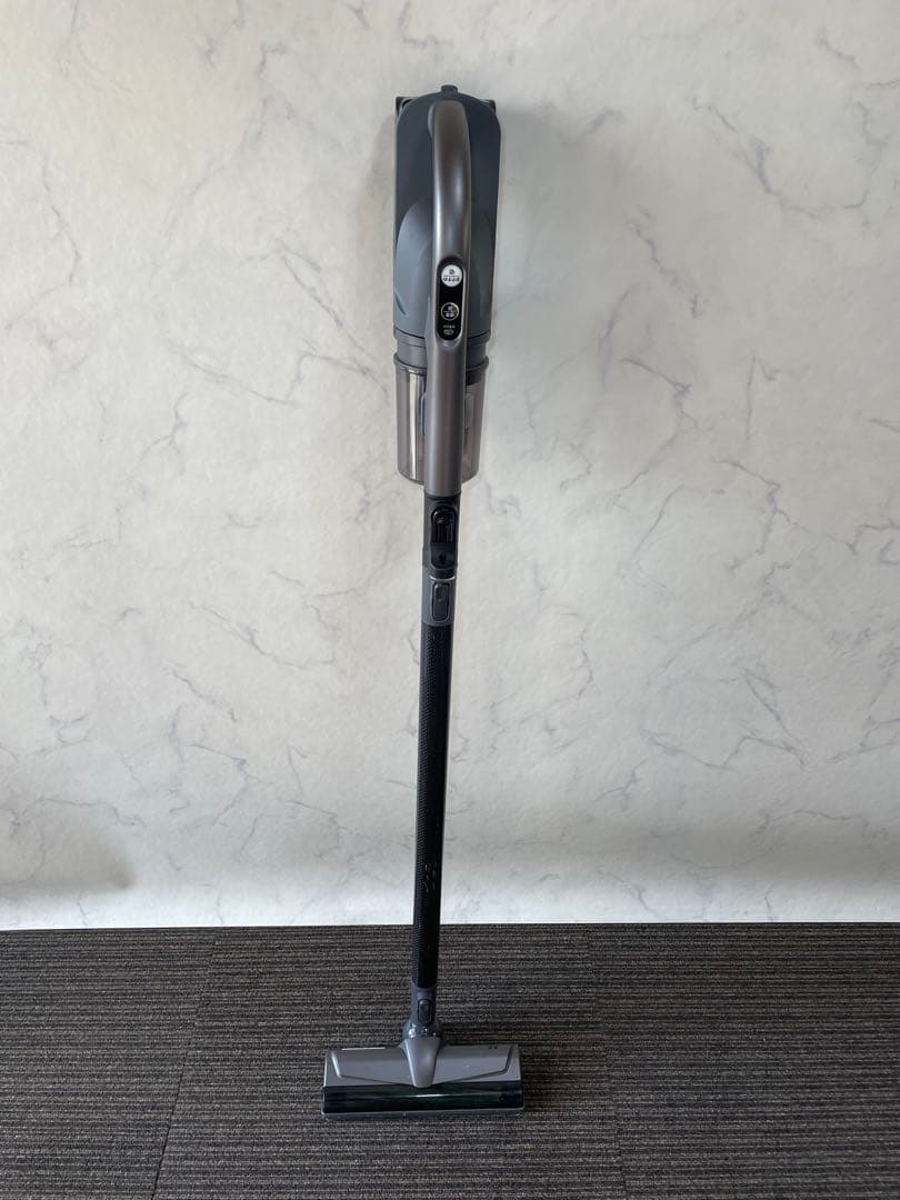 901 東芝 コードレス スティック型掃除機 クリーナー ストームグレー 高年式