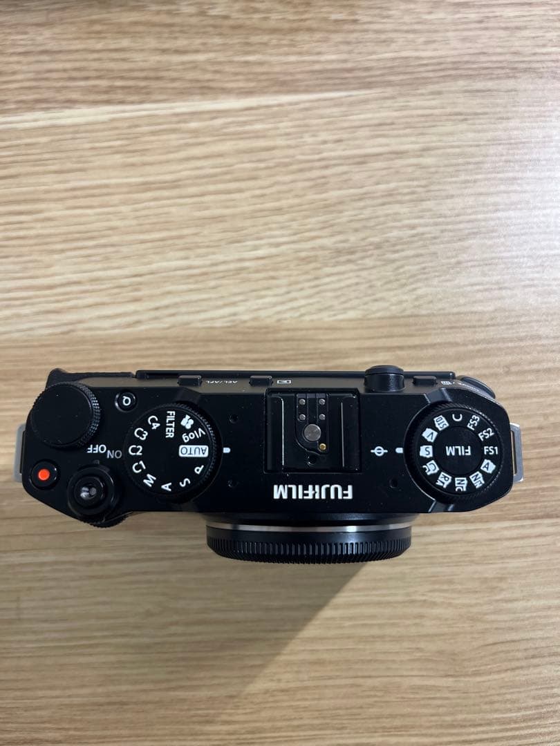 【一時的に値下げ中】FUJIFILM X-M5 ミラーレスカメラ 本体とケース