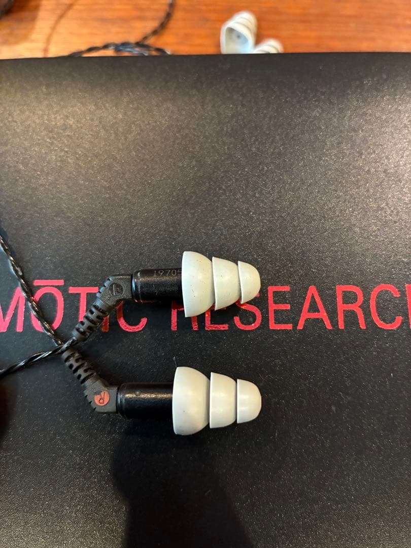 Etymotic Research イヤホン ER4