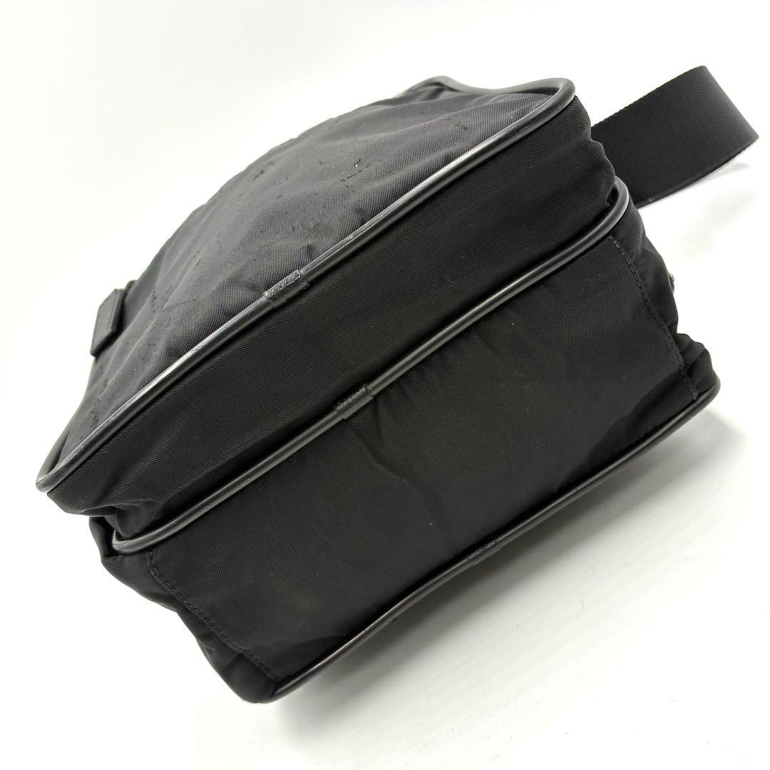 美品 プラダ ショルダーバッグ 三角ロゴ サフィアーノレザー ナイロン ブラック
