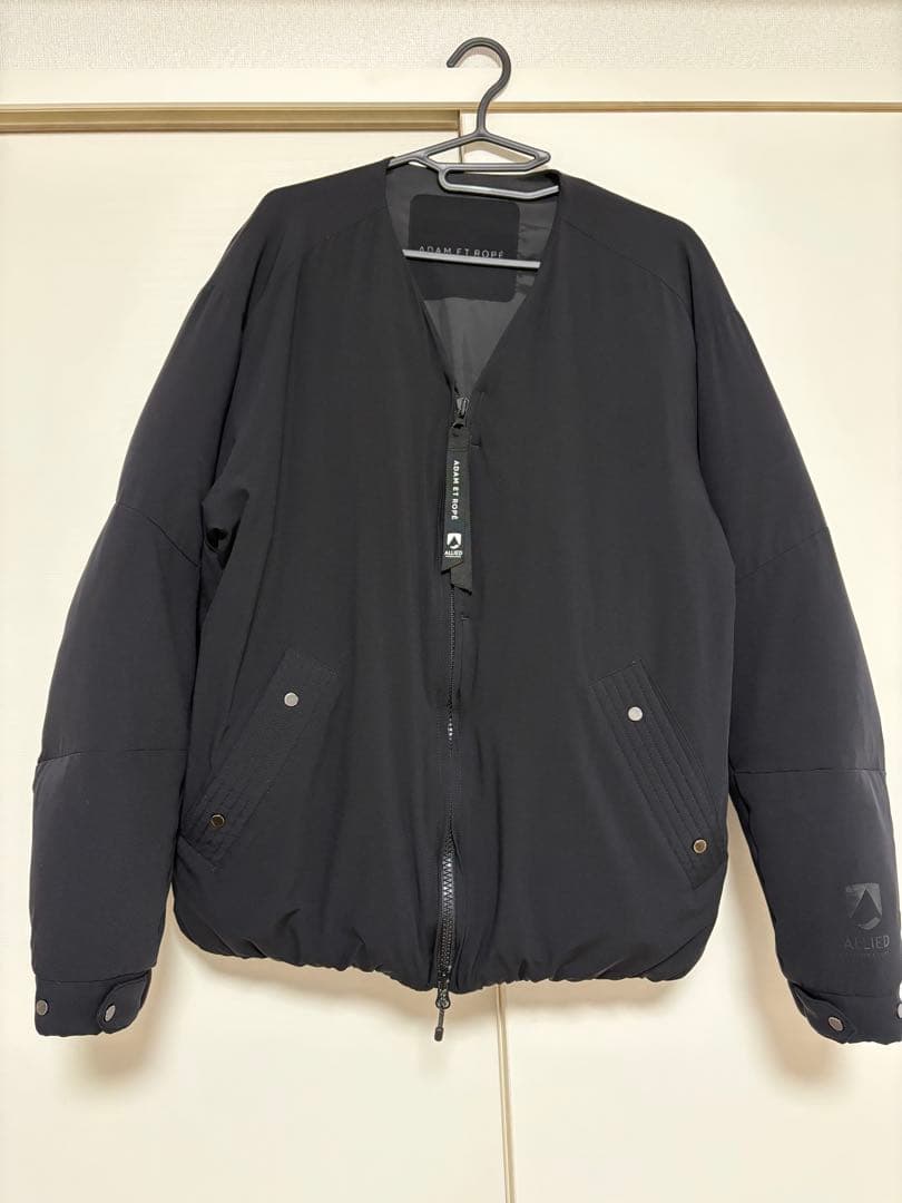 ADAM ET ROPÉ ALLIED ノーカラーダウンジャケット M/ブラック