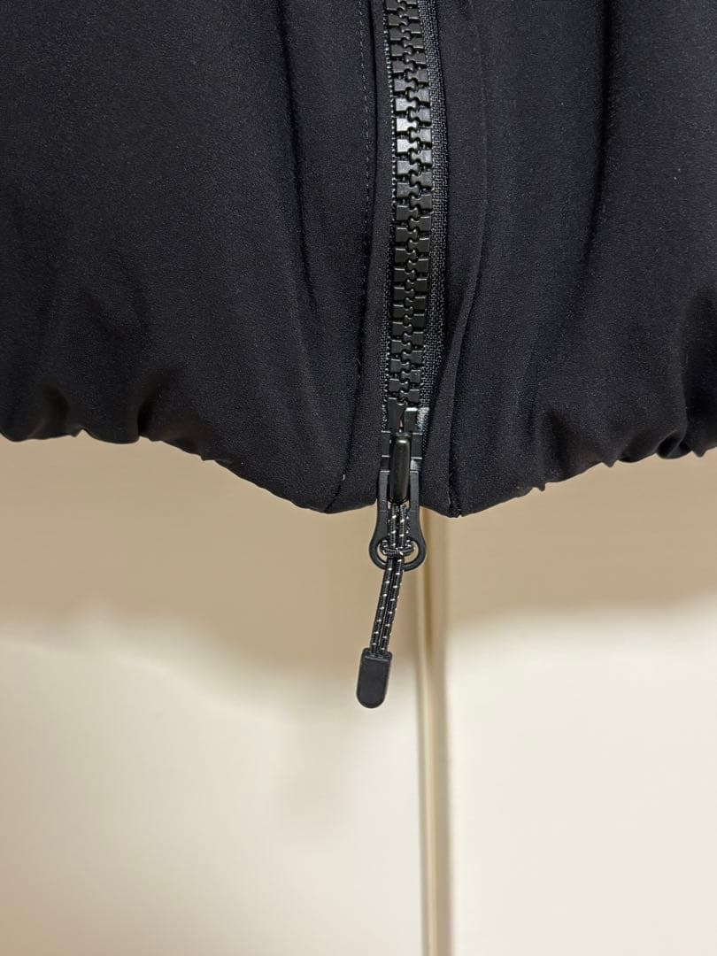 ADAM ET ROPÉ ALLIED ノーカラーダウンジャケット M/ブラック