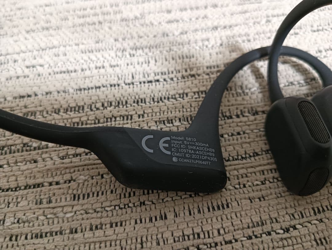 大幅値下げ！SHOKZ OPENRUN PRO S810 充電ケーブル付き