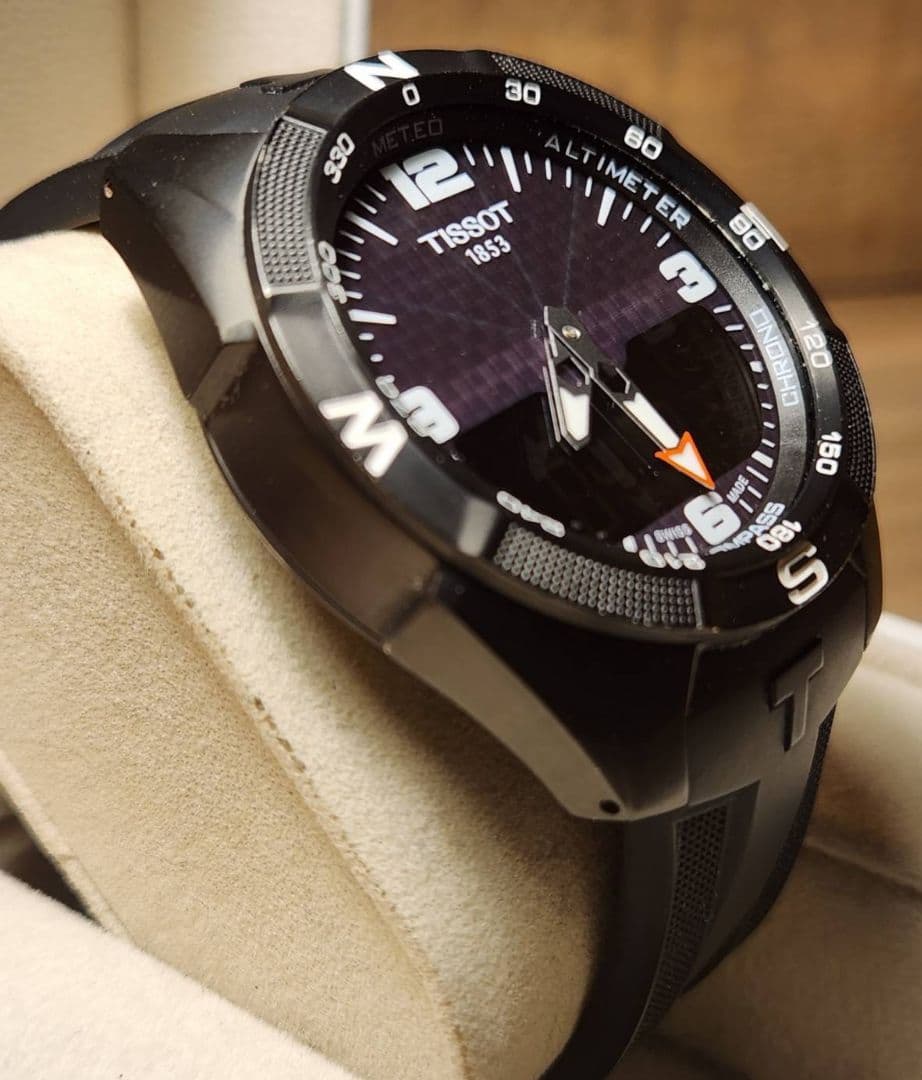 チタン製　TISSOT ティソ T-Touch solar Titanium
