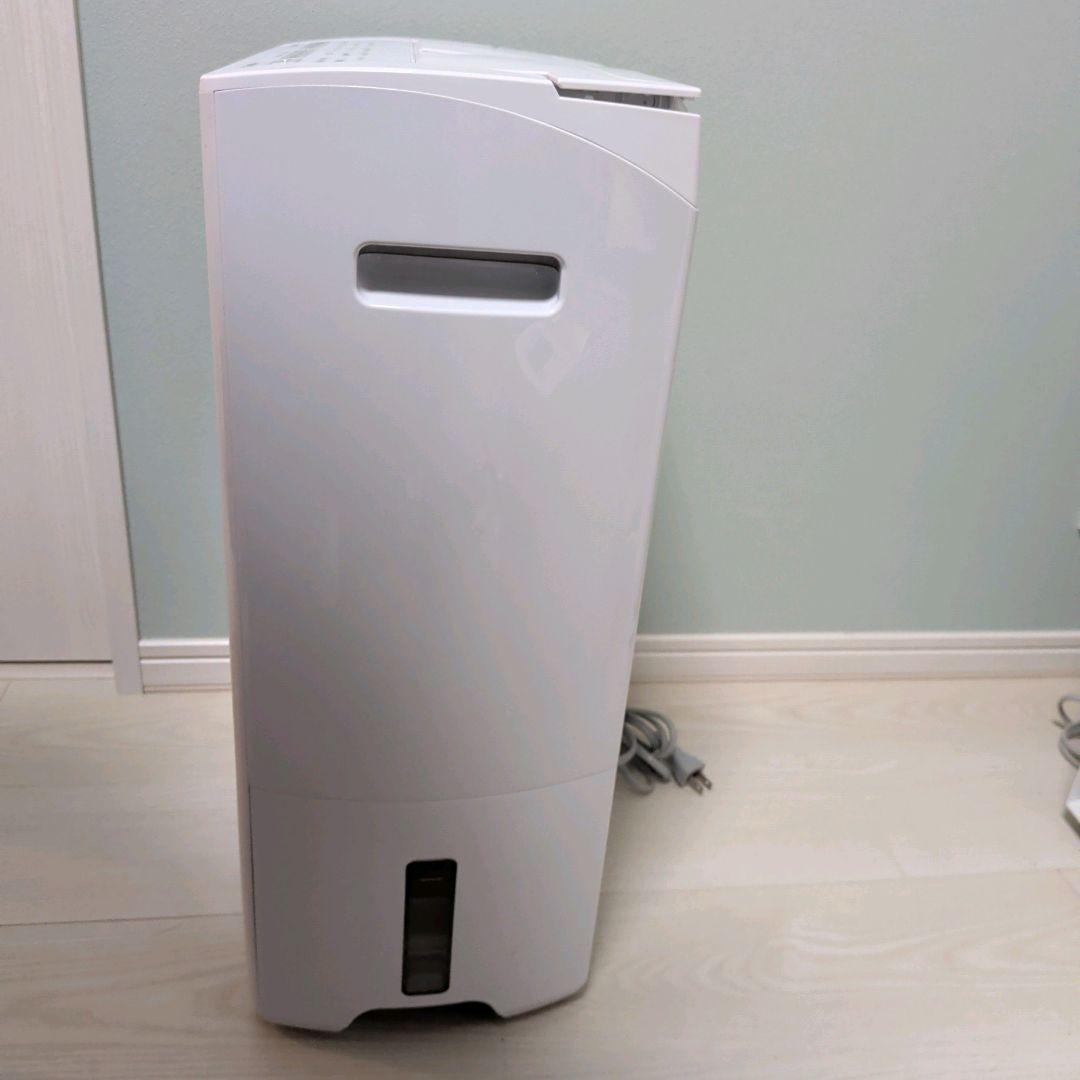 【美品】パナソニック 衣類乾燥除湿機 F-YHVX120