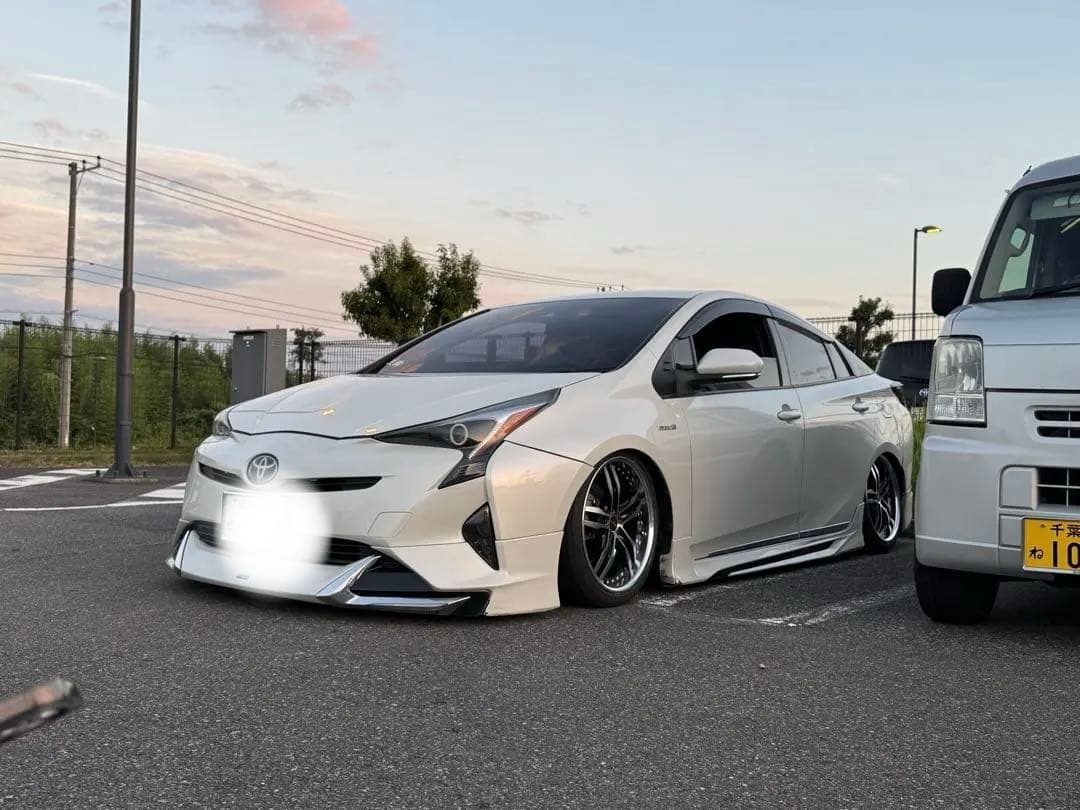 50プリウス 車高調(フロントジャンク リア完動品)