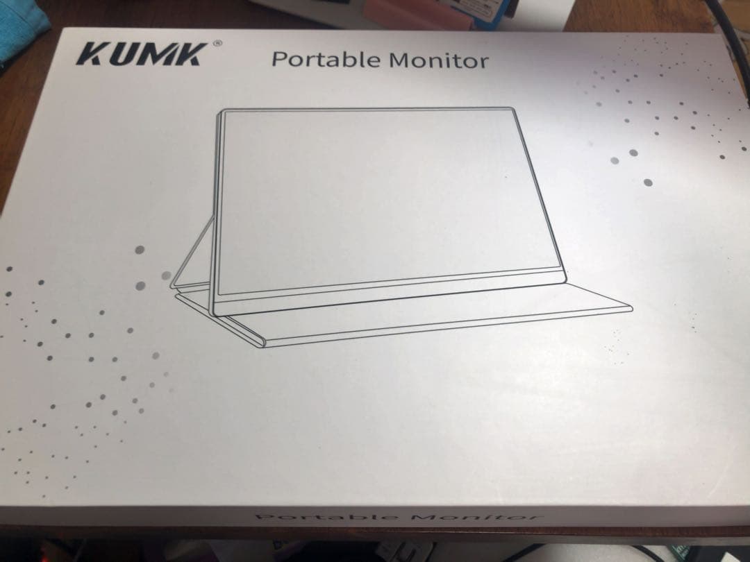 高画質　KUMK モバイルモニター 4k UHD 15.6インチ