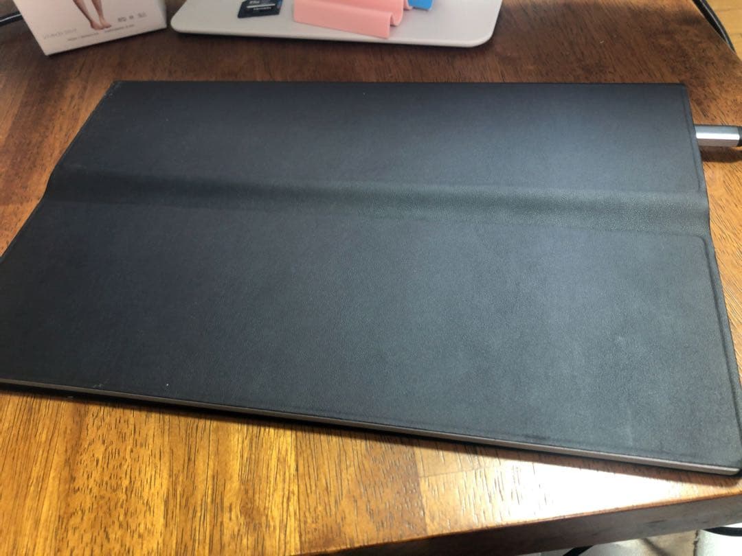 高画質　KUMK モバイルモニター 4k UHD 15.6インチ