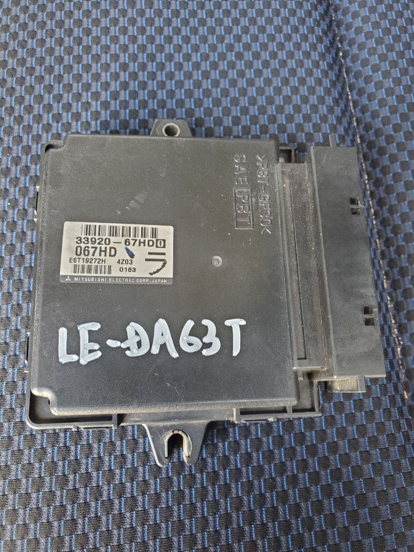DA63T キャリ―　トラック エンジンコンピューター　MT ECU