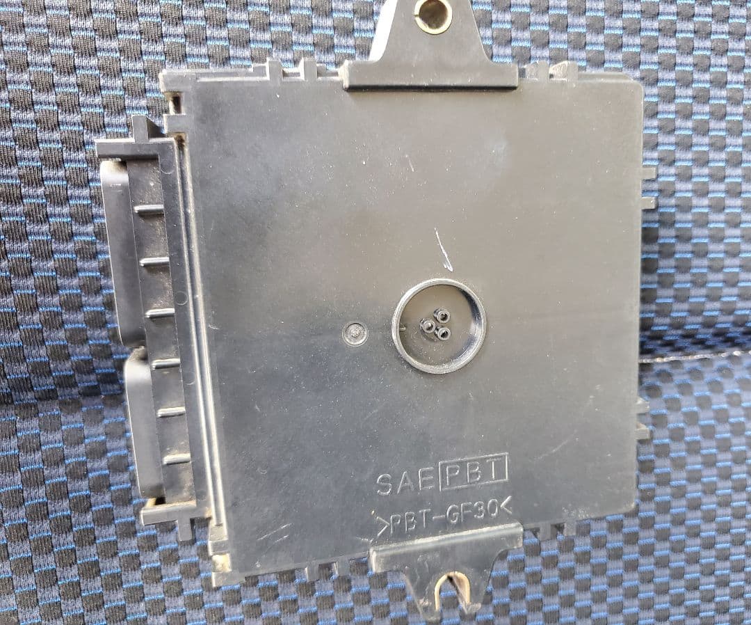 DA63T キャリ―　トラック エンジンコンピューター　MT ECU