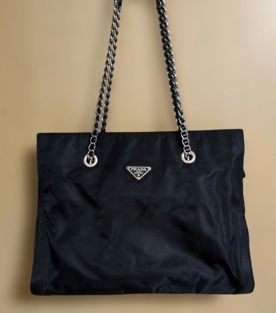 PRADA プラダ 黒ショルダーバッグ