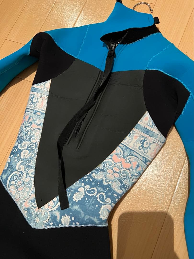 の*ん様 ロキシー　オール5ミリ　裏起毛　ほぼ新品　ウエット　レディース　M程度