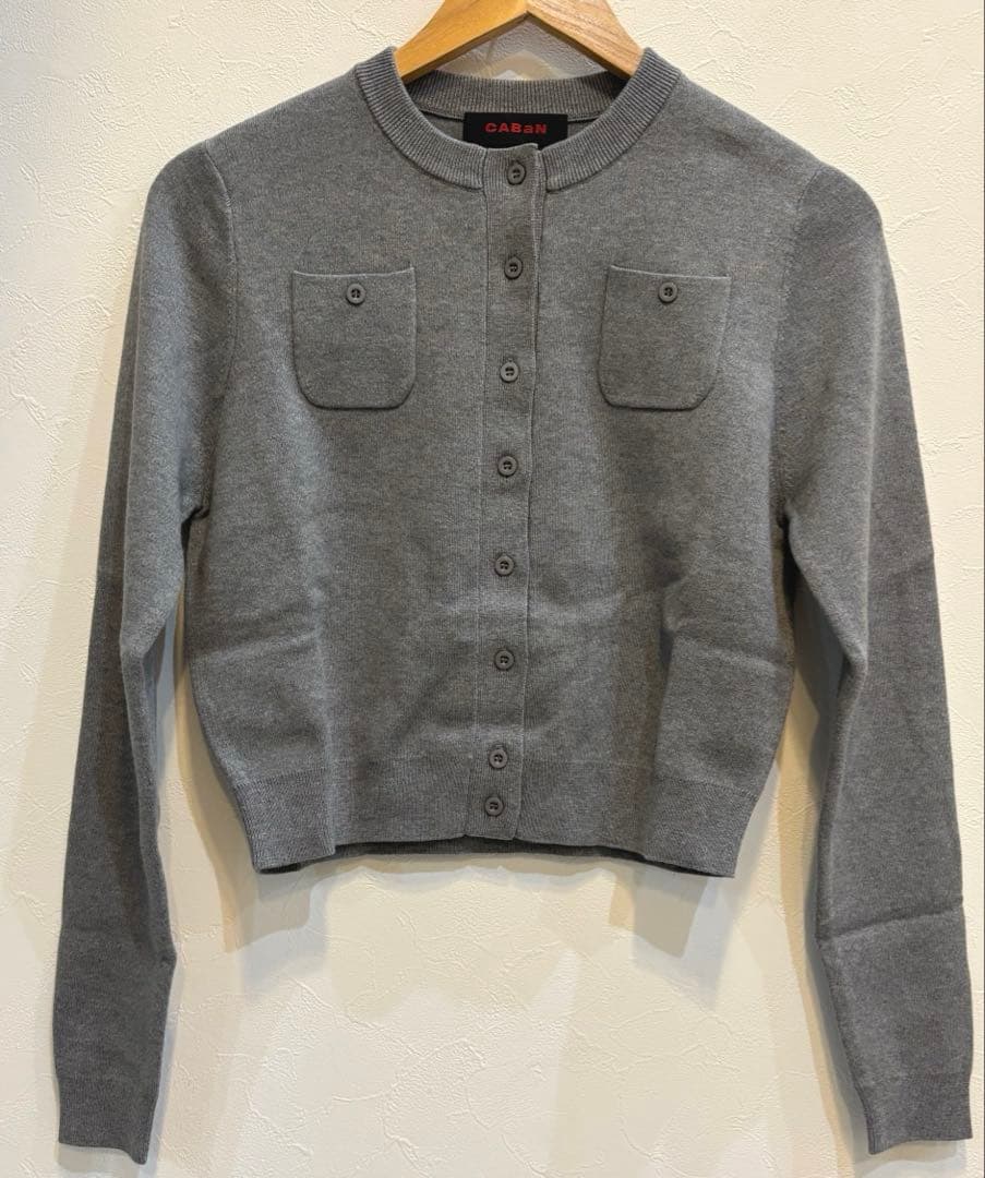 CABANキャバン コットンカシミヤクルーネックカーディガン　グレー