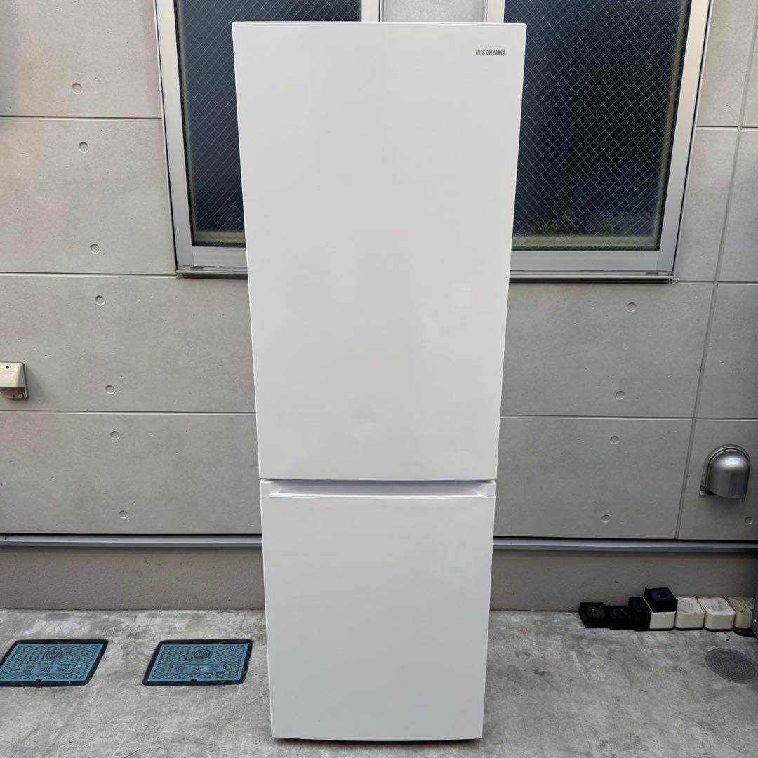 178⭐️2024年製★ほぼ新品★アイリスオーヤマ　冷蔵庫　自動製氷大型300L