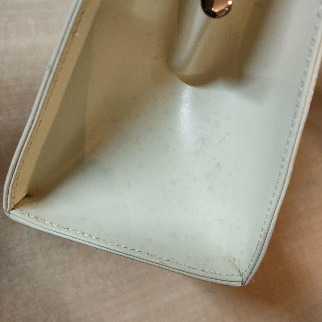 イヴサンローラン ハンドバッグ レザー ホワイト