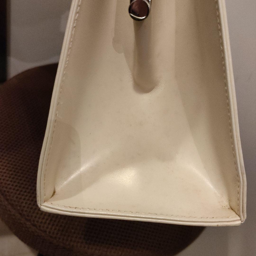 イヴサンローラン ハンドバッグ レザー ホワイト