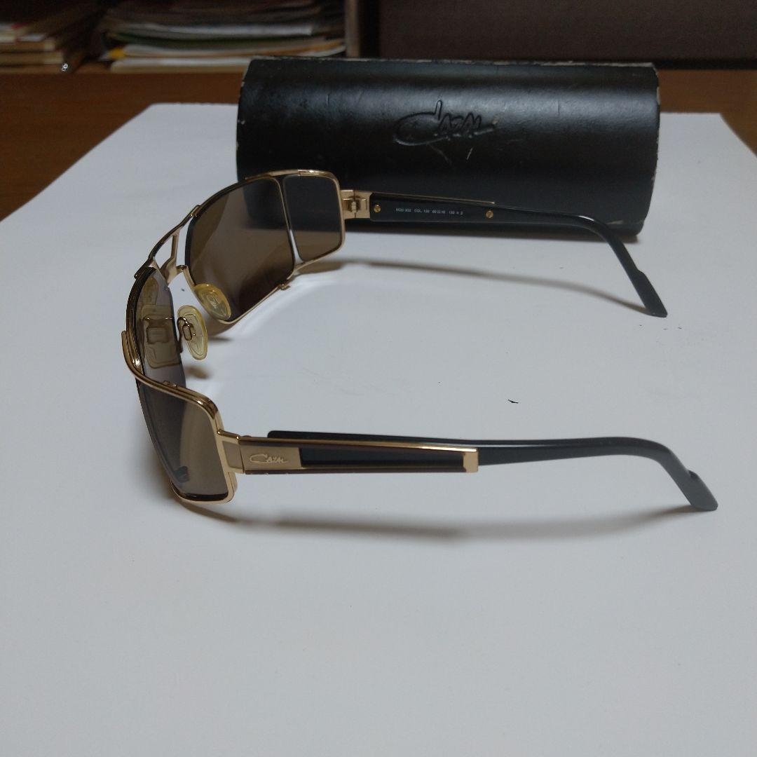 カザールの サングラス ケース付きです 宜しくお願いします