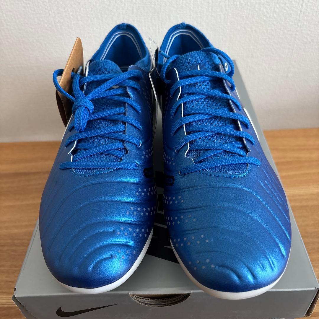 25　ナイキ　サッカー　スパイク　ティエンポ レジェンド 10　DV4328