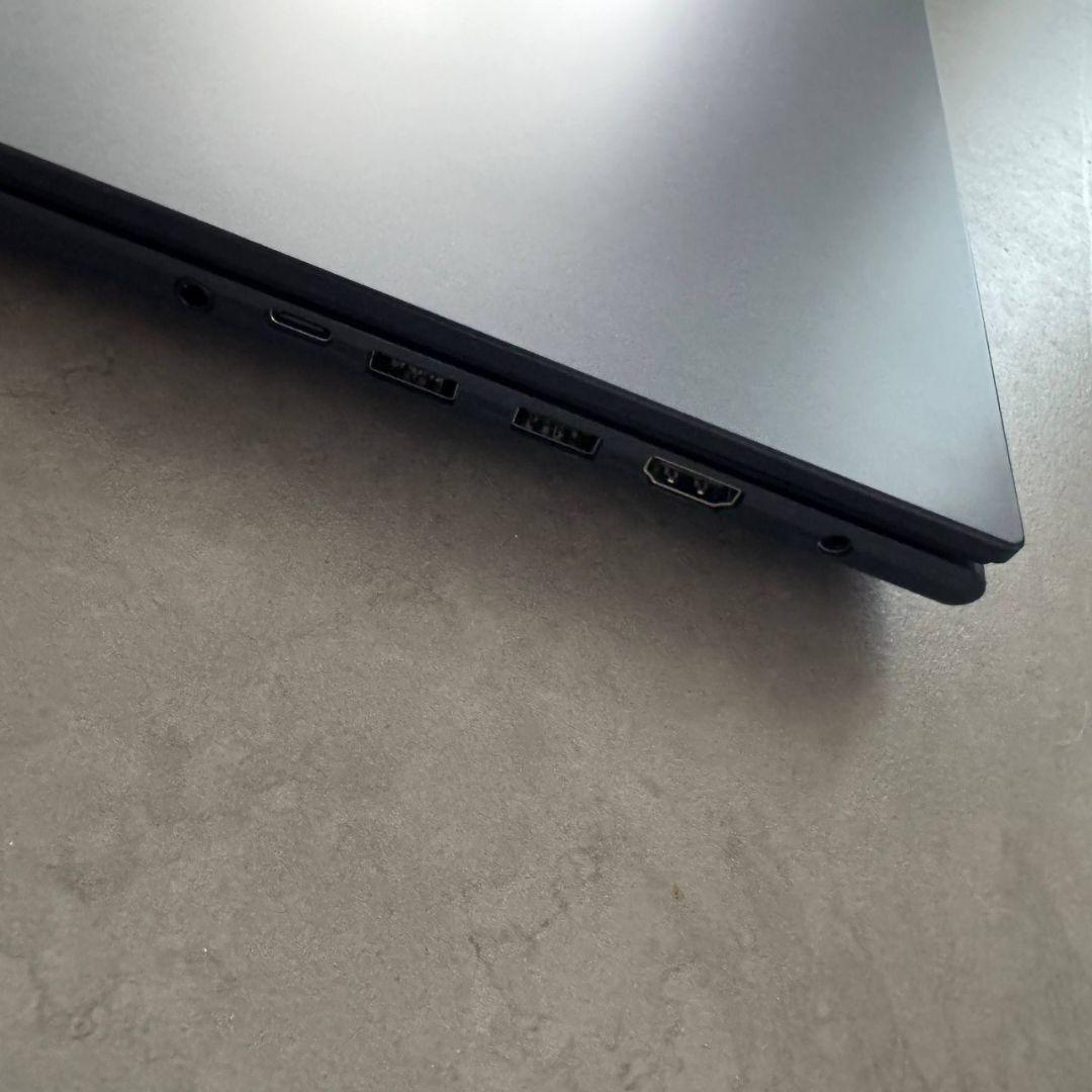 ASUS VivoBook X1502VA ノートPC 15.6インチ