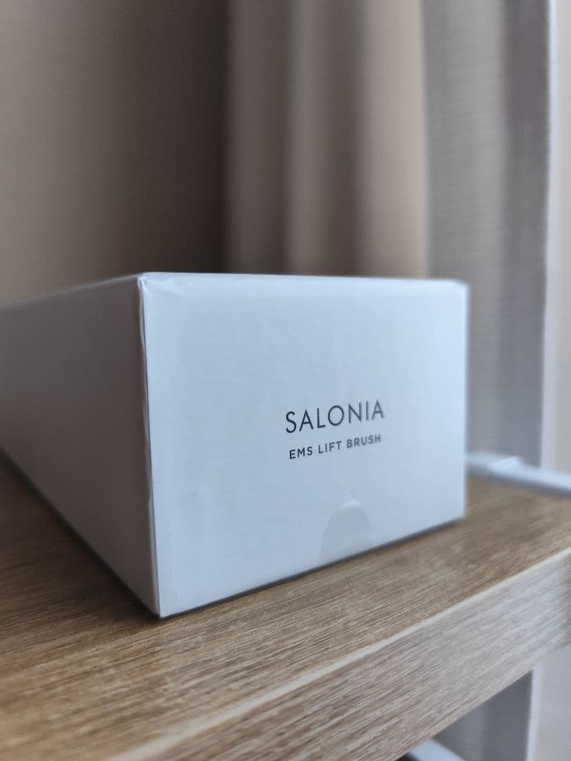 ✨新品・未開封・未使用✨サロニア　SALONIA　EMSリフトブラシ／シルバー