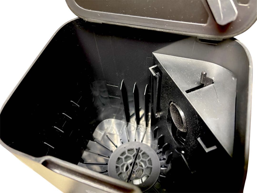 【美品】ルンバ i3+ ロボット掃除機 アイロボット 自動ゴミ収集機能付き