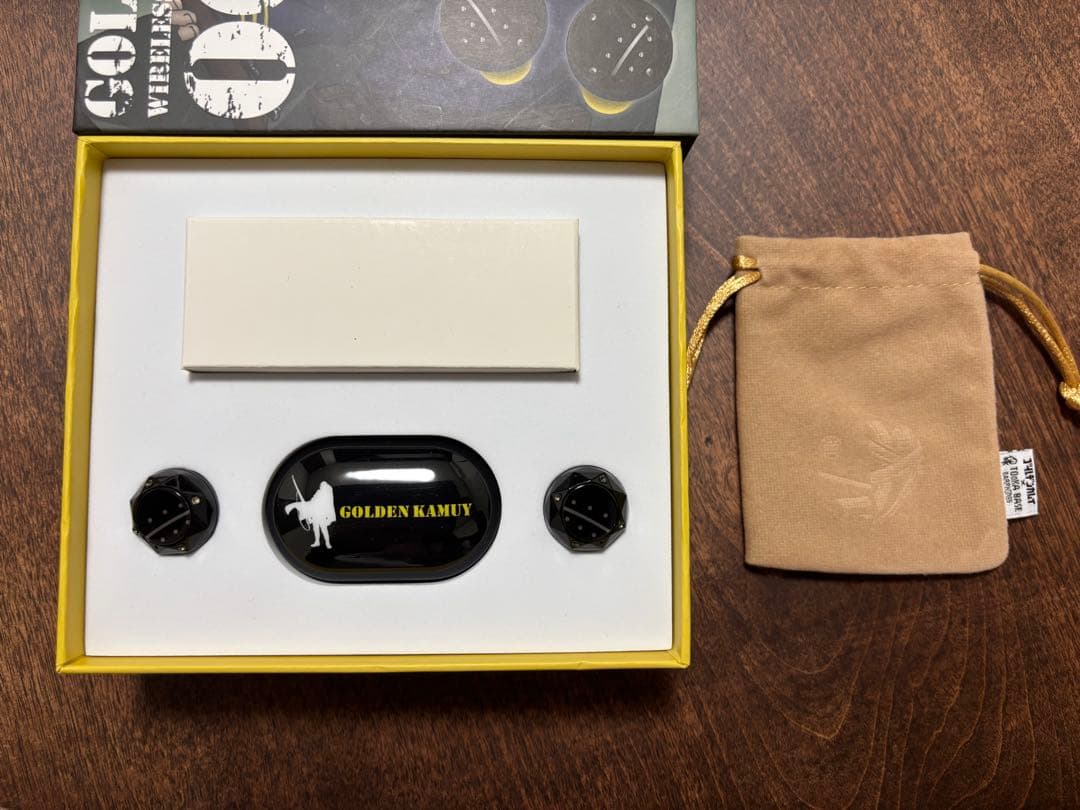 ゴールデンカムイ　ワイヤレスイヤホン　尾形モデル