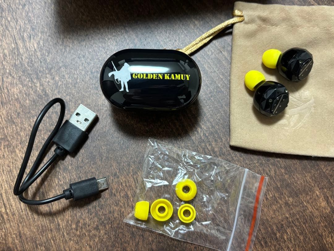 ゴールデンカムイ　ワイヤレスイヤホン　尾形モデル