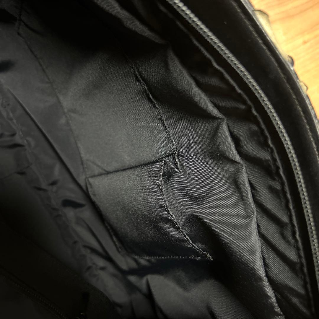 日本製 JRA 公認 品質保証パイソン本革　書類バック　A4可能　ビジネスバック