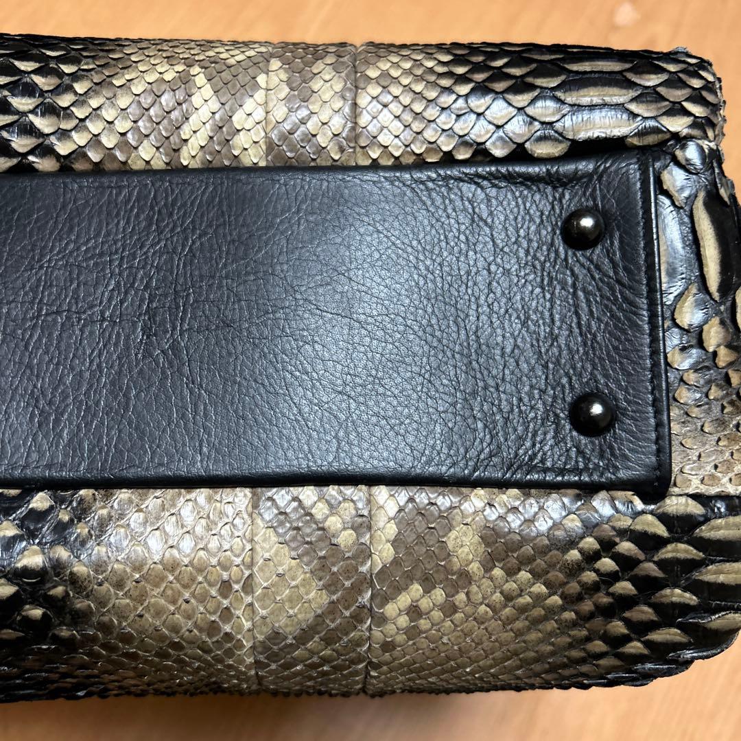 日本製 JRA 公認 品質保証パイソン本革　書類バック　A4可能　ビジネスバック