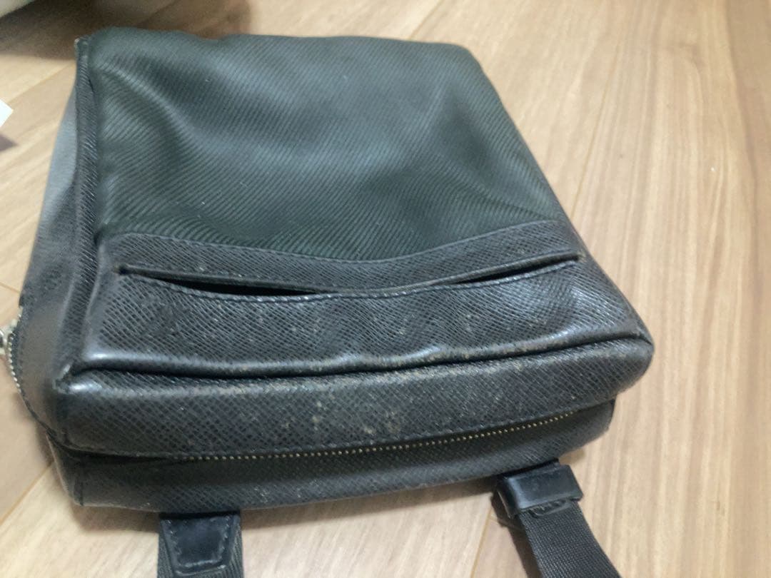 LOUIS VUITTONショルダーバッグ