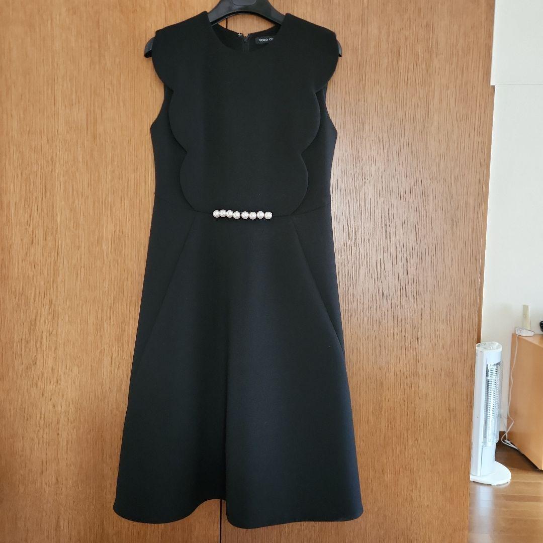 黒のスカラップデザインノースリーブワンピース